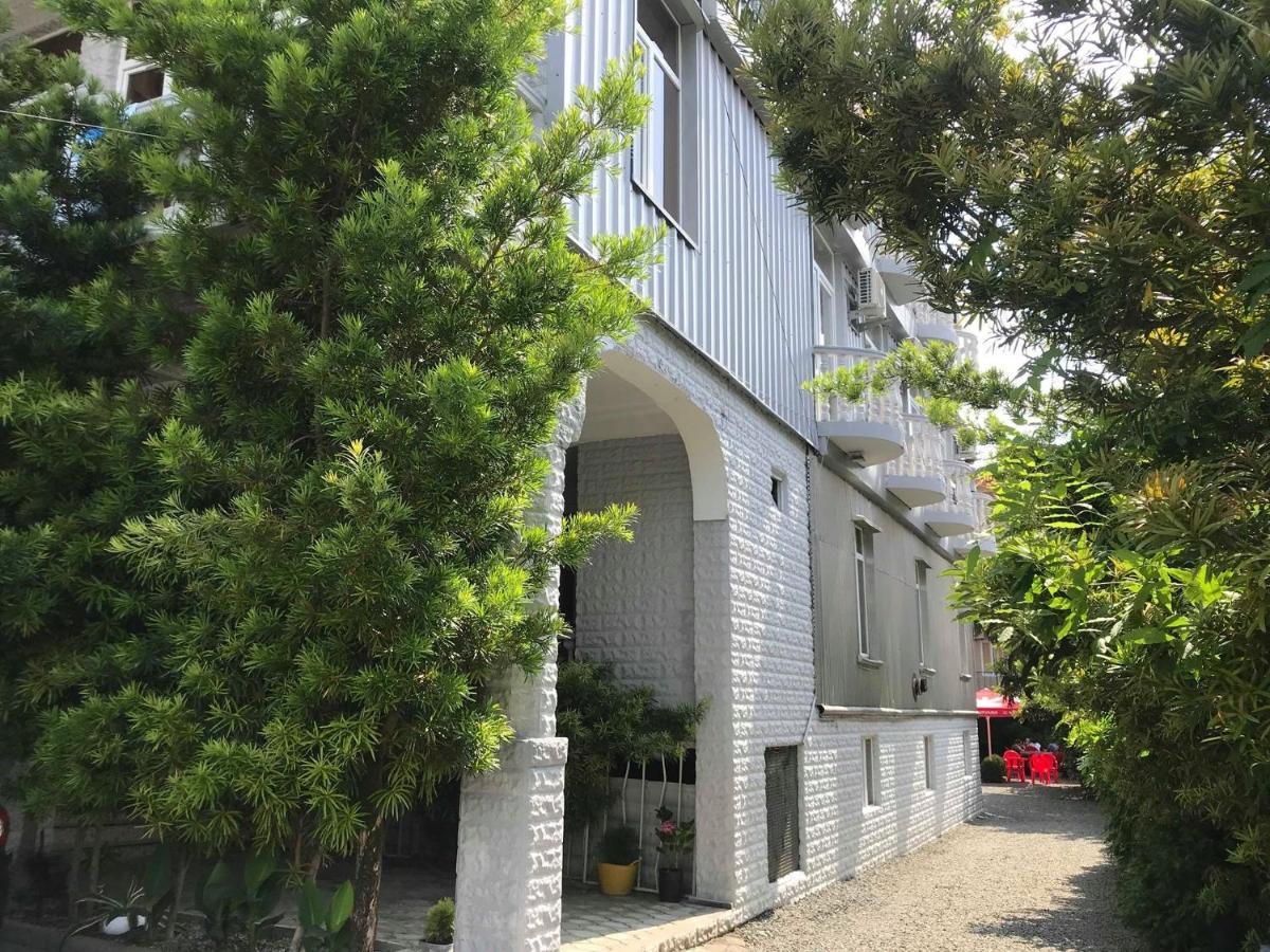 Twins Guest House By Black Sea Kobuleti Exterior foto