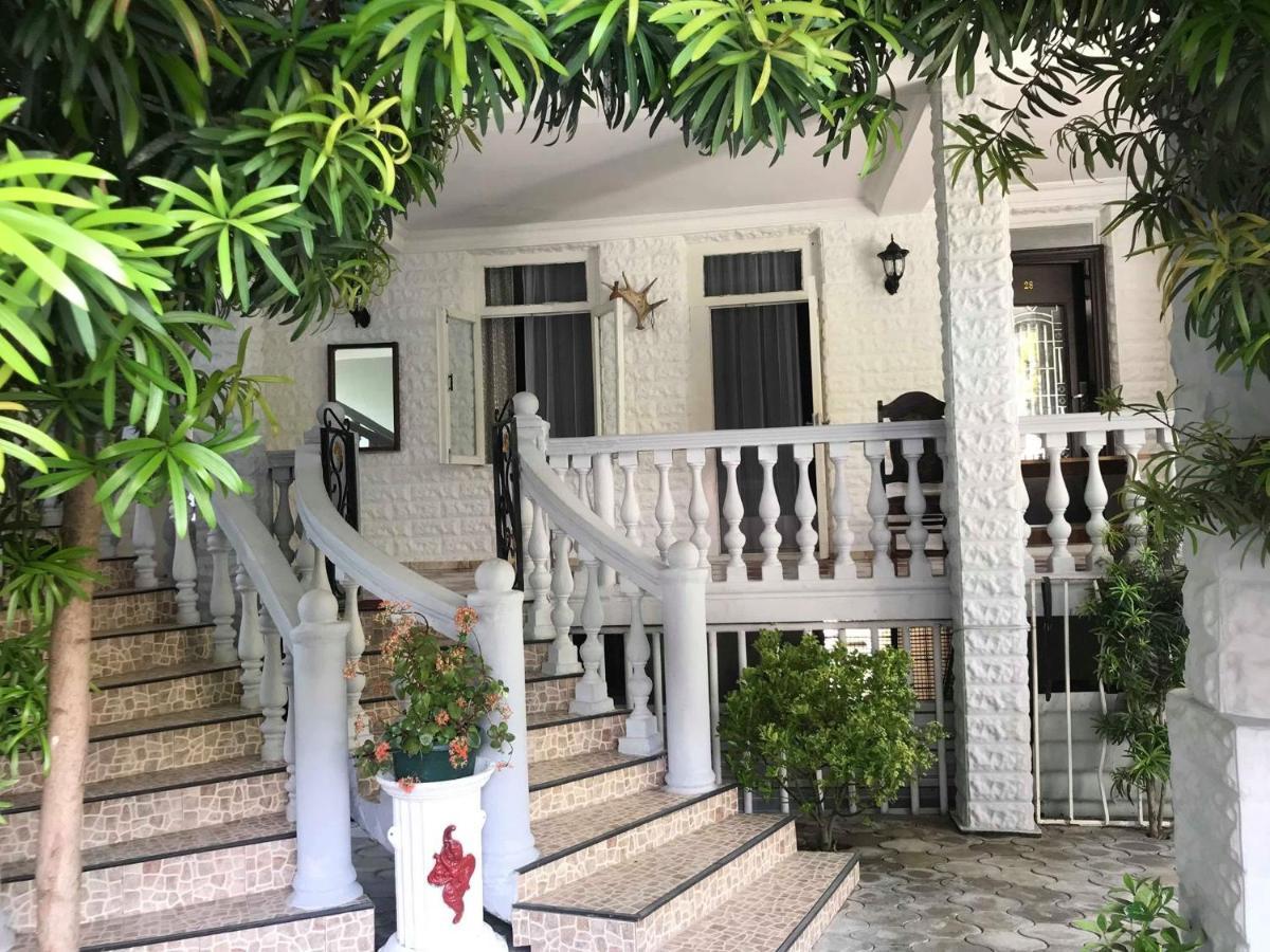 Twins Guest House By Black Sea Kobuleti Exterior foto