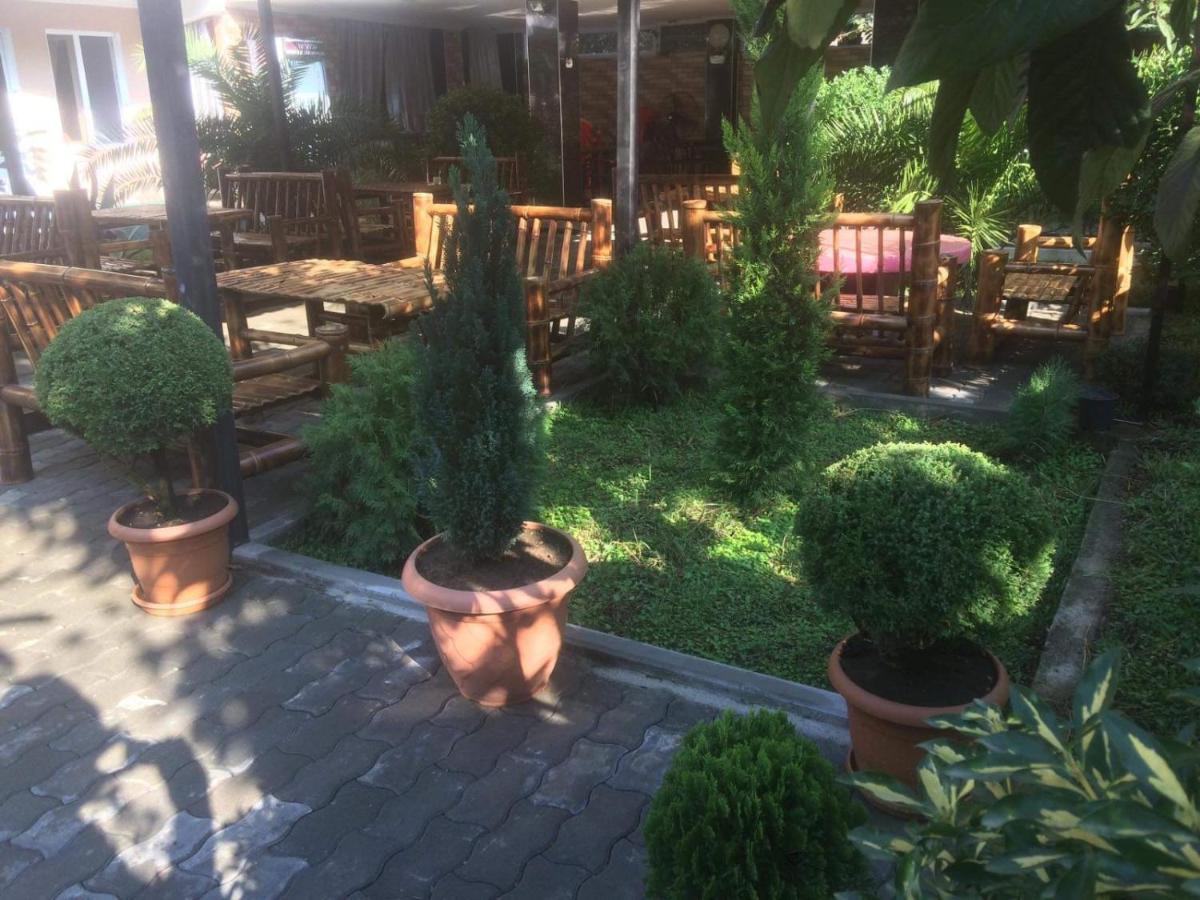 Twins Guest House By Black Sea Kobuleti Exterior foto