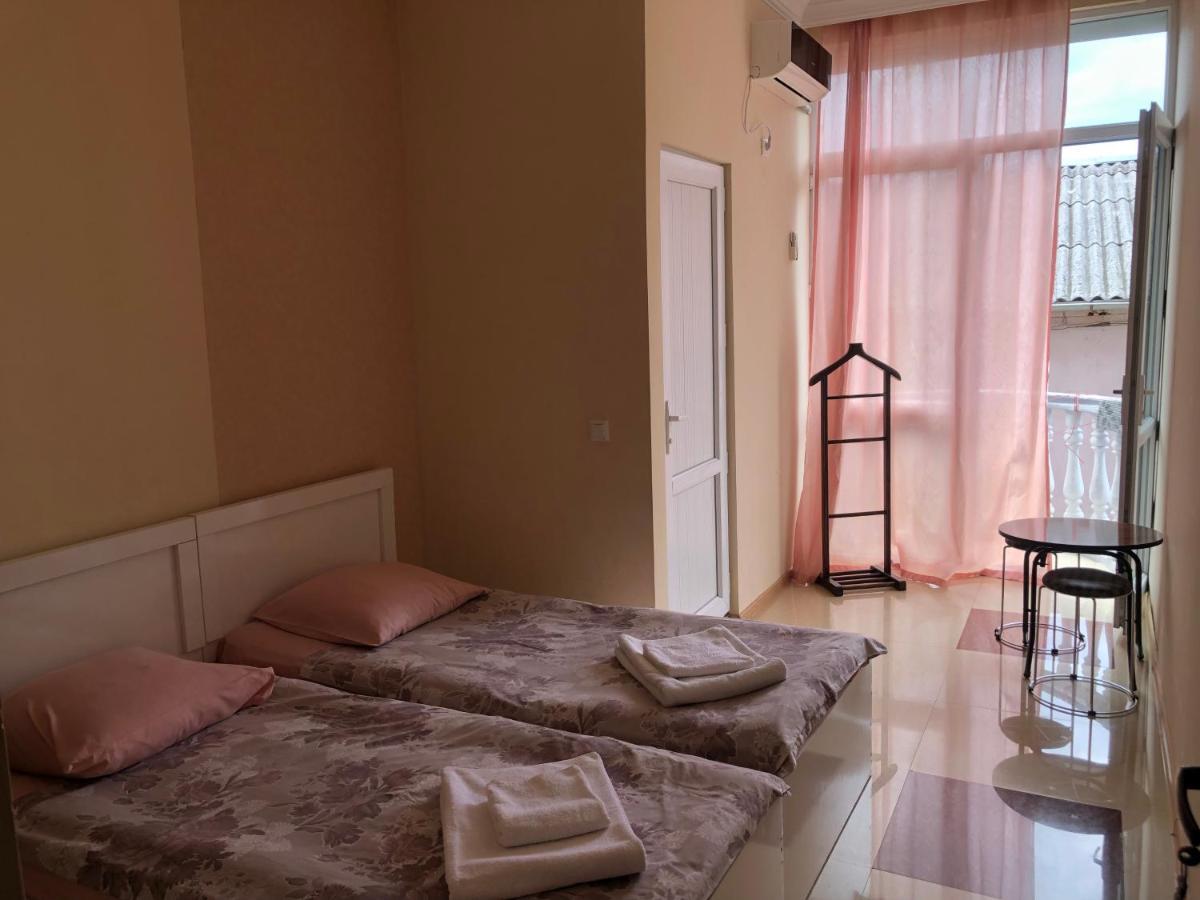 Twins Guest House By Black Sea Kobuleti Exterior foto