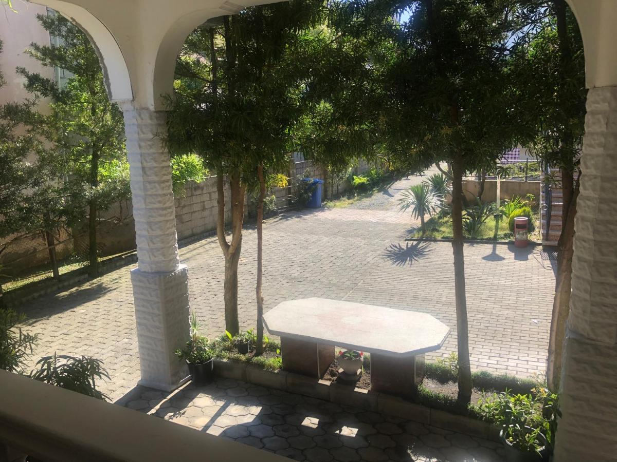Twins Guest House By Black Sea Kobuleti Exterior foto